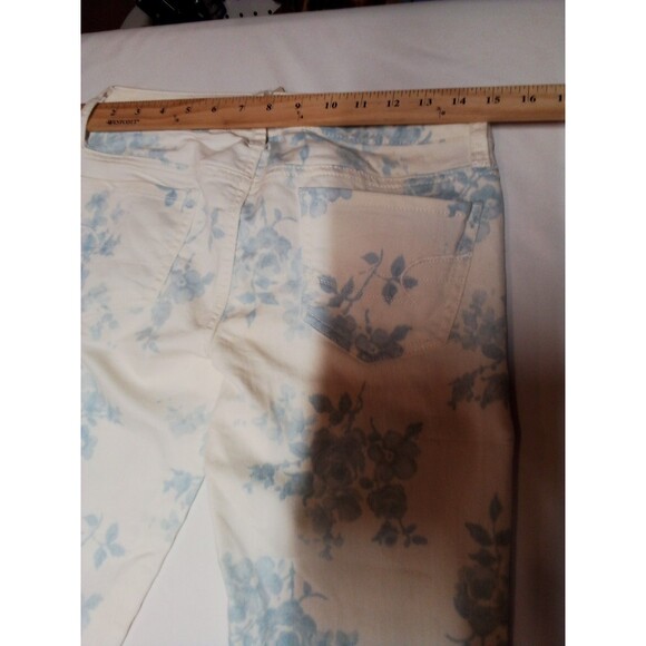 Women's American Eagle White With Blue Floral Jeans New With Tags Size 2 Regular - Picture 6 of 16